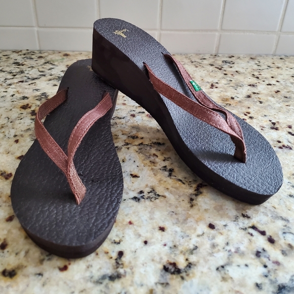 Sanuk Shoes Sanuk Wedge Flip Flop Poshmark